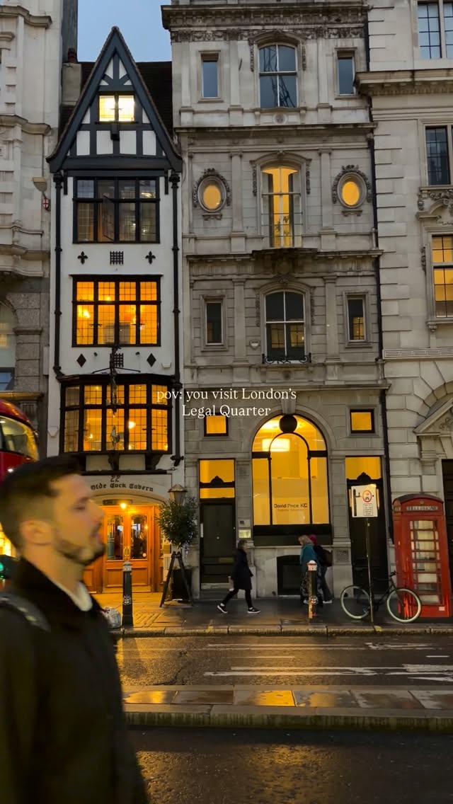 London's Legal Quarter: Historic Pubs and Courts