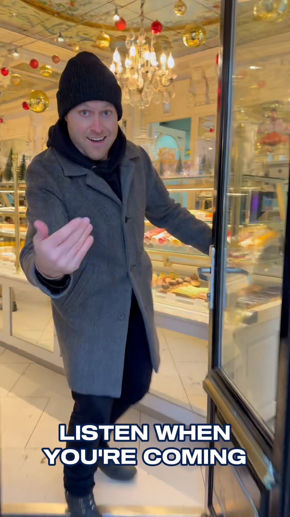 Paris Bakery Offers Versailles-Worthy Treats