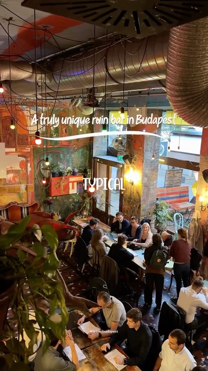 Budapest's Púder Bárszínház: A Ruin Bar Gem