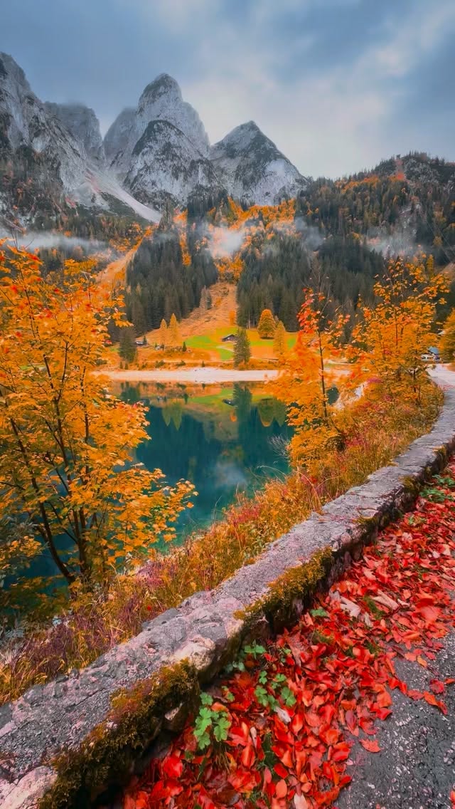 Alpine Lakes and Mountains With Autumn Colors