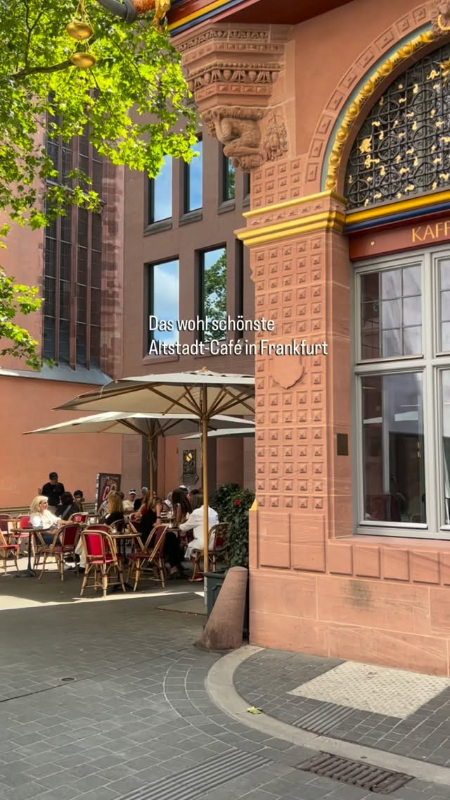 Frankfurt's Old Town Cafe: Historic Charm and Pastries