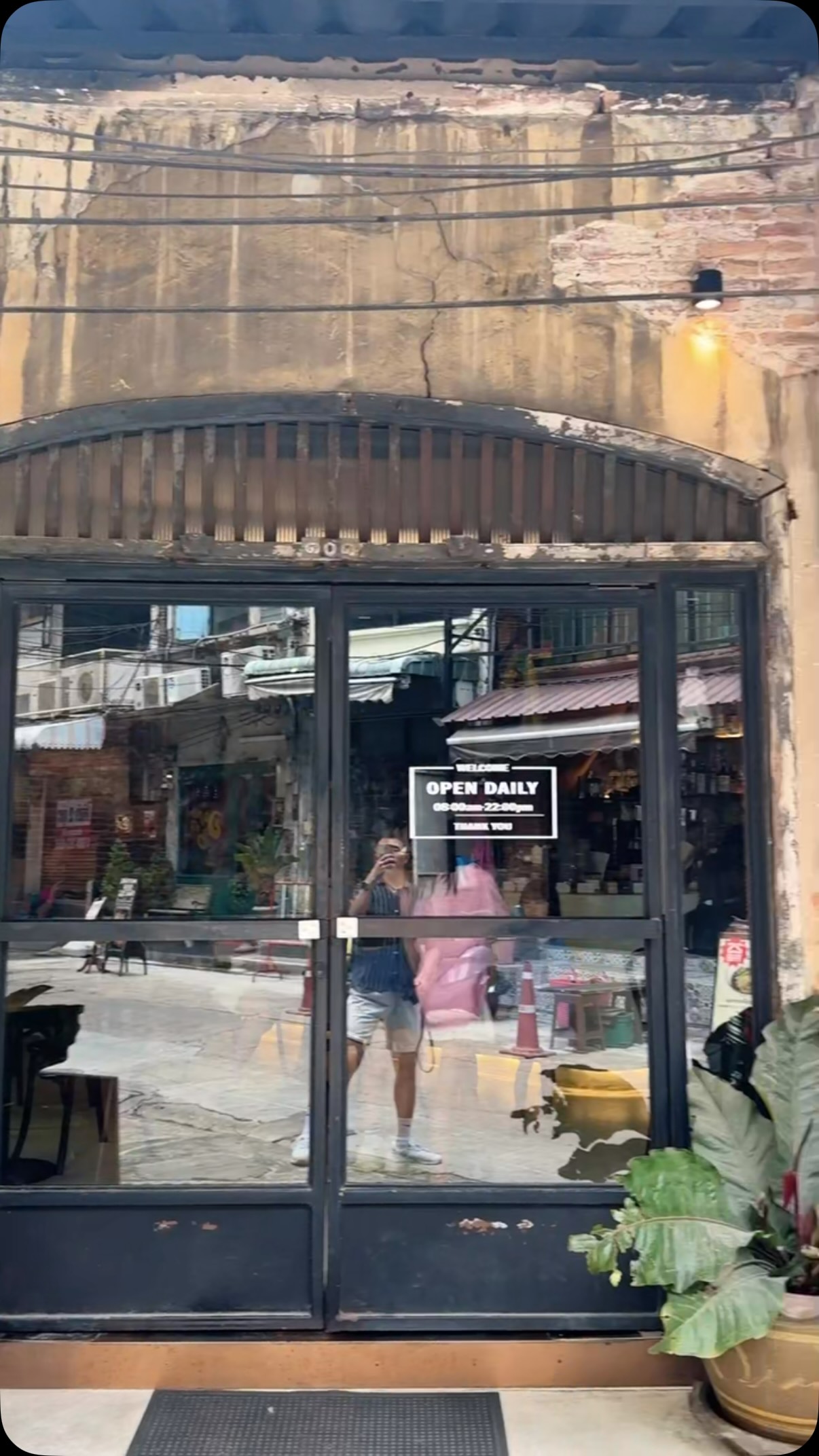 Sarnies Bangkok: Popular Brunch Spot