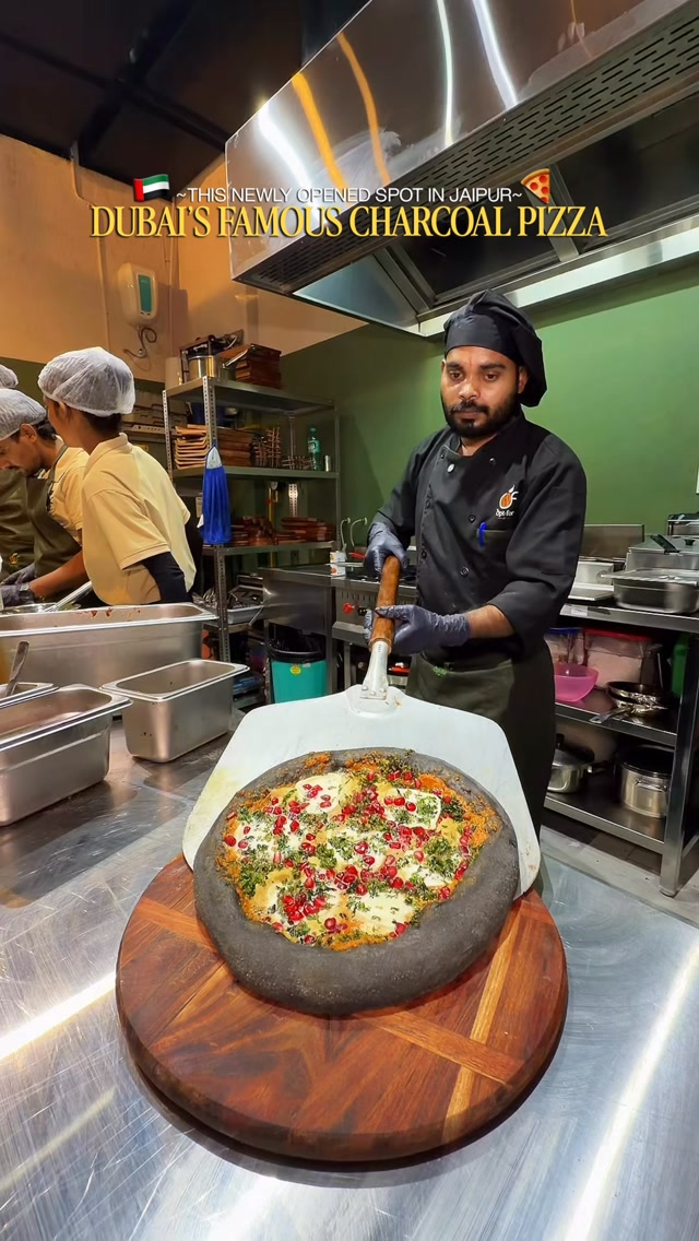 Dubai's Charcoal Pizza Arrives In Jaipur
