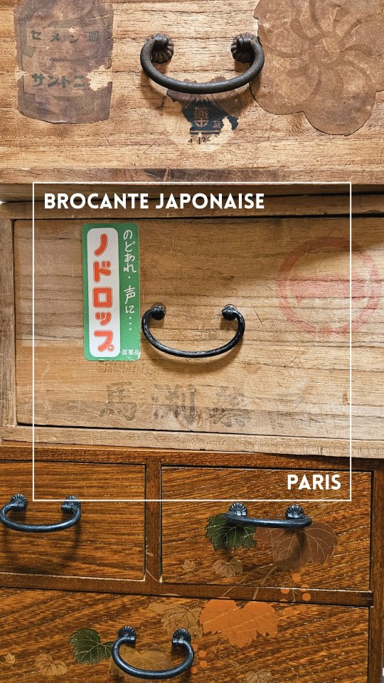 Paris Japanese Vintage Market Offers Unique Goods