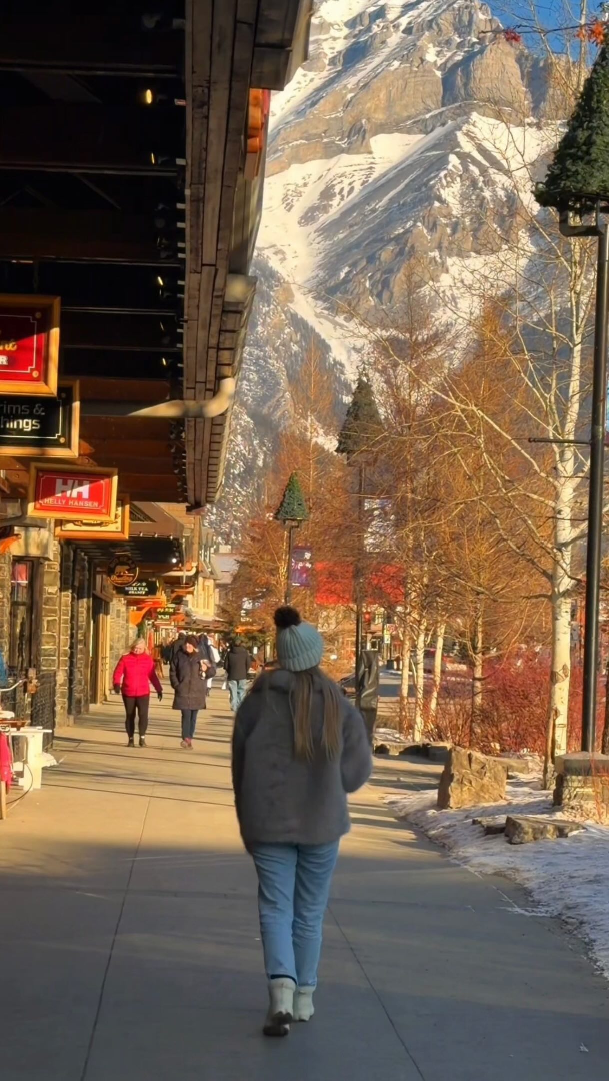 Banff National Park's Majestic Canadian Rockies Attractions