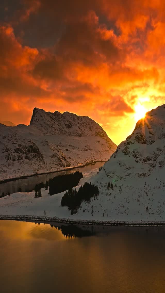 Lofoten Aurora Hunting Photo Workshop