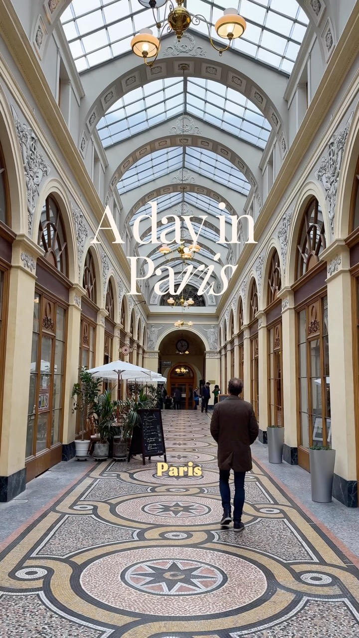 Paris Perfect Day: Passages, Gardens, and Montmartre