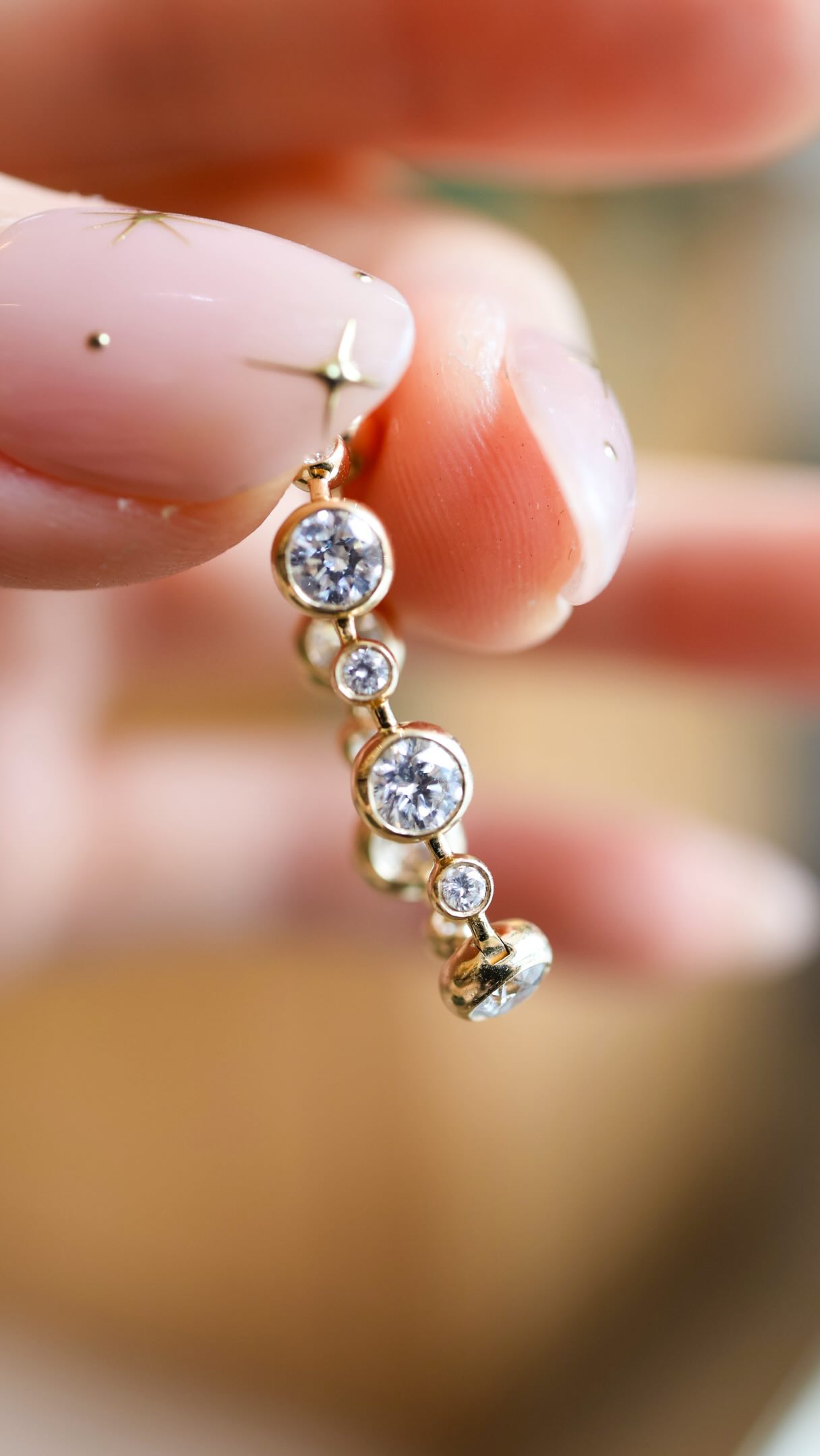 Diamond Jewelry Showcased at Hong Kong Fair