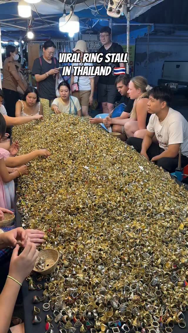 Chiang Mai Night Market Features Viral Ring Stall