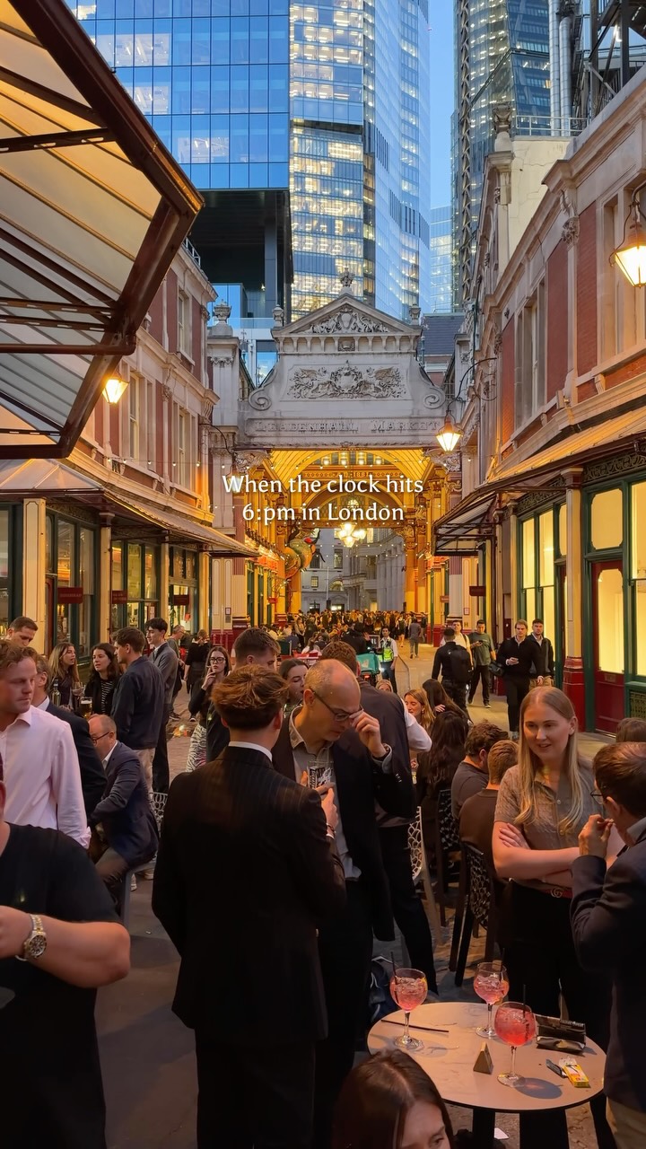Leadenhall Market's Evening Ambiance