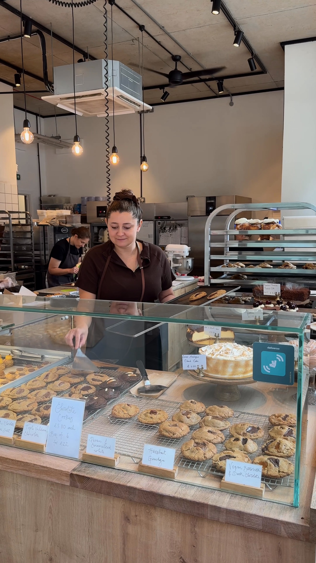 Le Choux Bakery: Cakes, Pastries, and More
