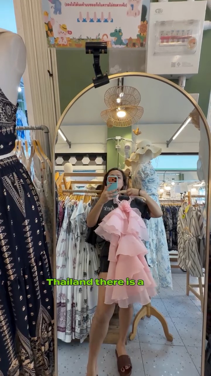 Bangkok Night Market Finds: Affordable Fashion