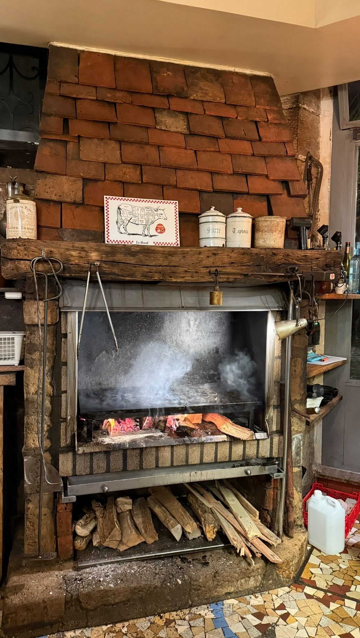 Paris Restaurant Serves Wood-Fired Meats