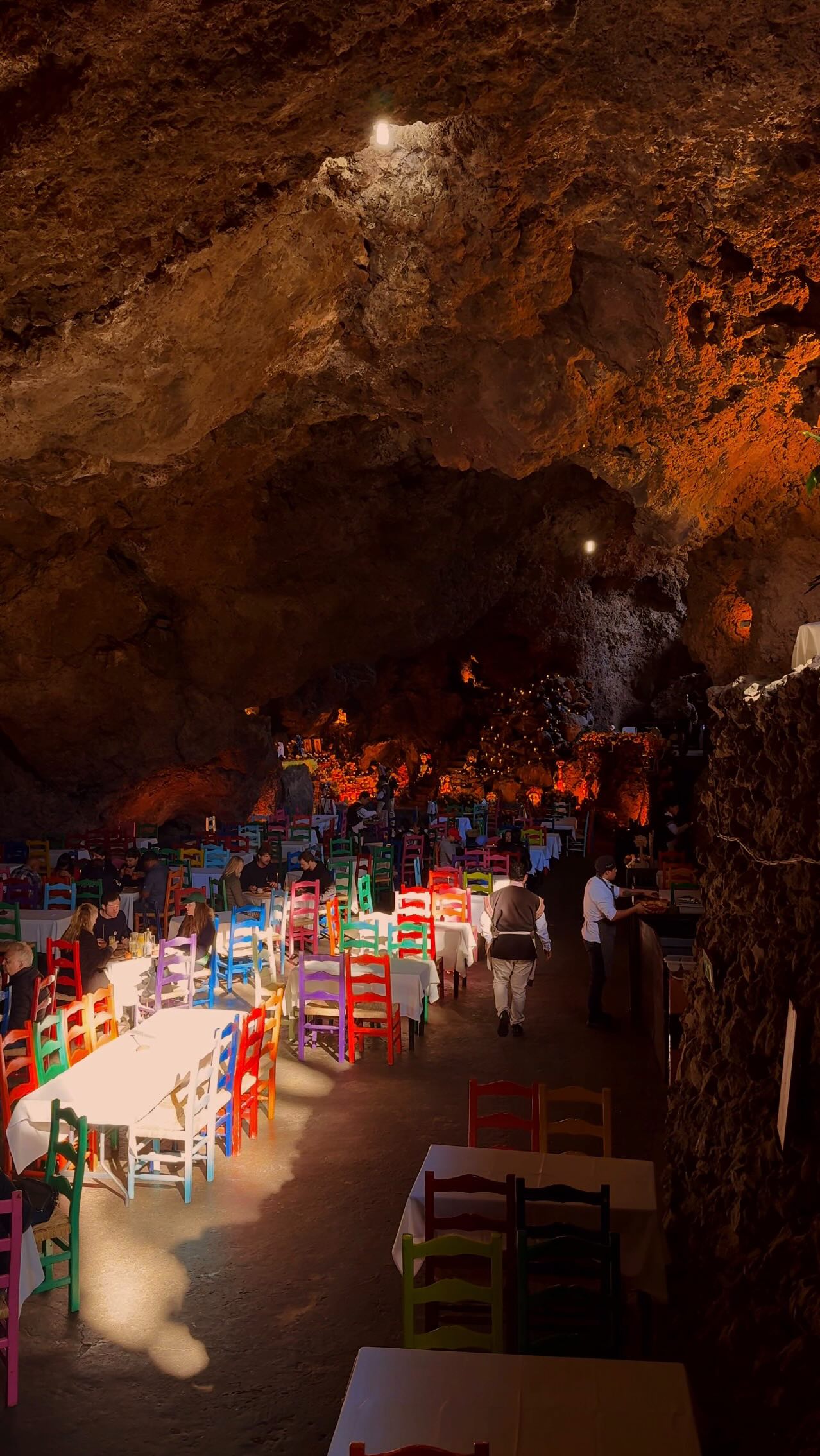 Dine In A Cave Near Teotihuacán Pyramids