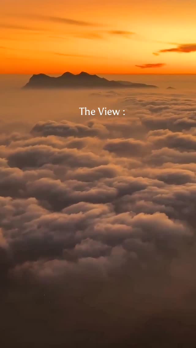 Sunrise Views Over Sea Of Clouds