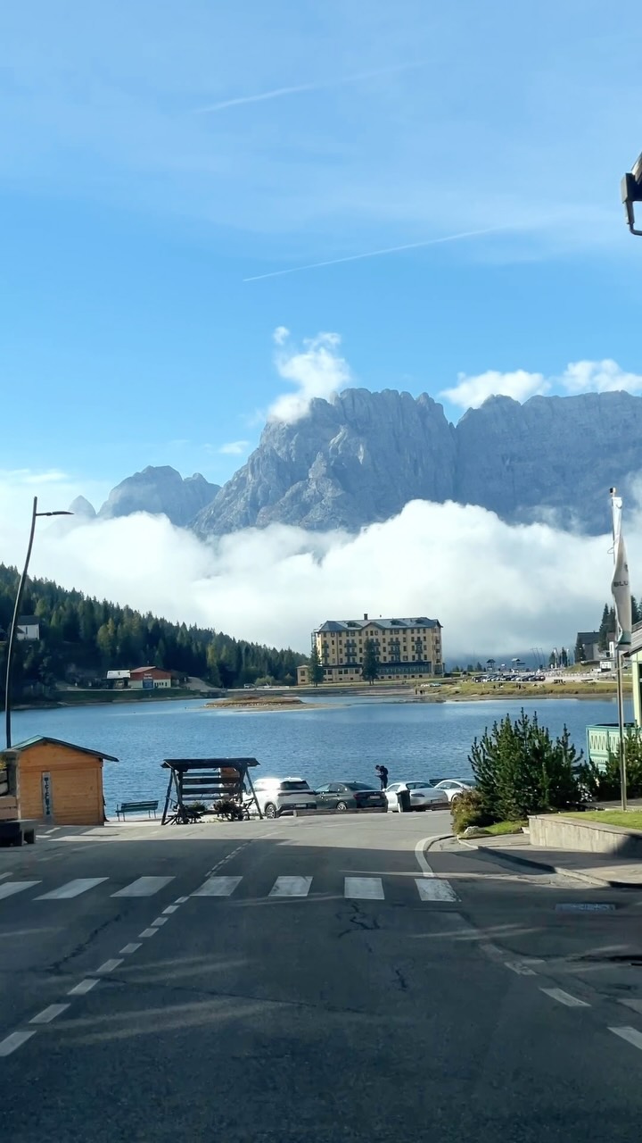 Lake Misurina: A Picturesque Italian Alpine Lake