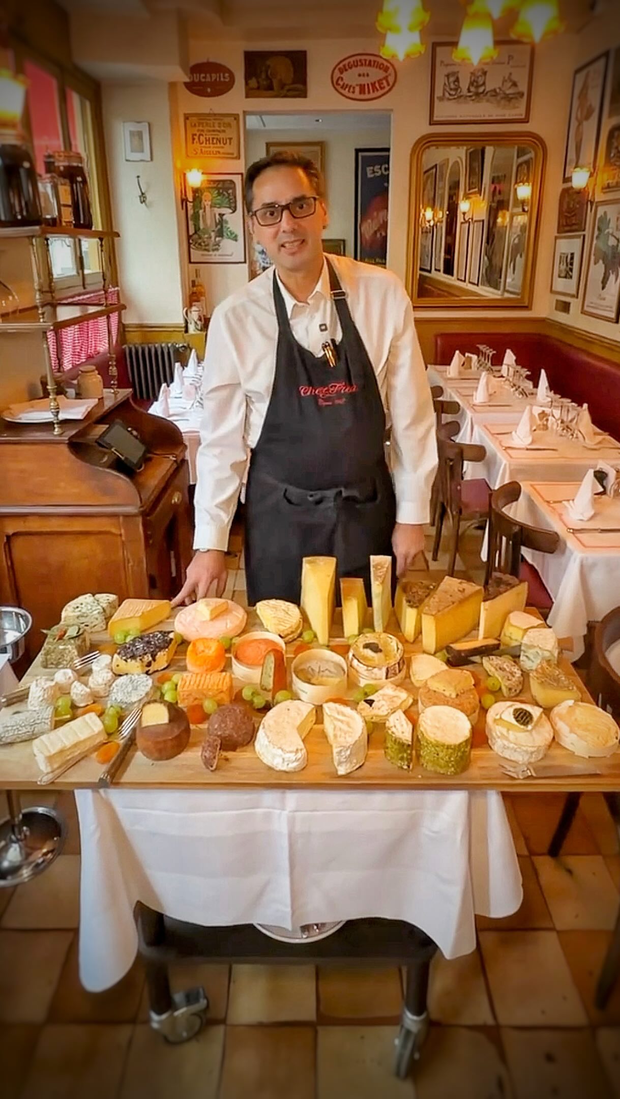 Parisian Bistro Offers Over 40 Cheeses