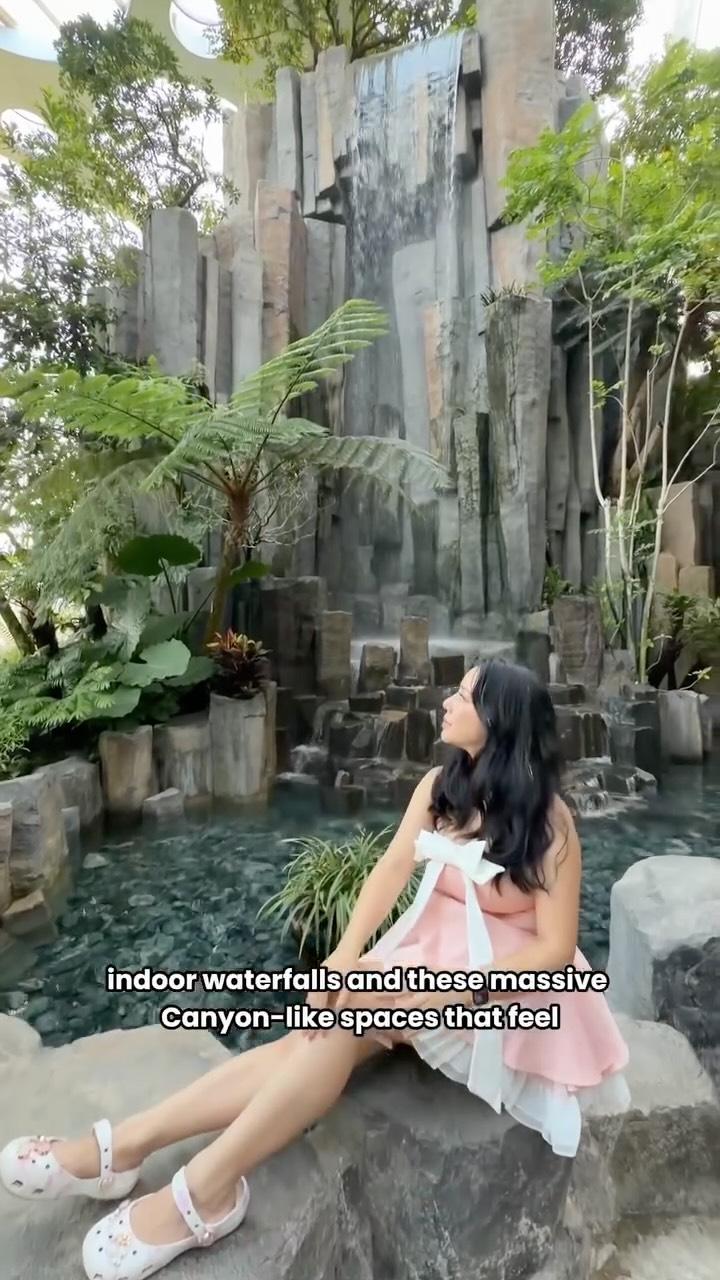 Shanghai Botanical Garden's Diverse Environments