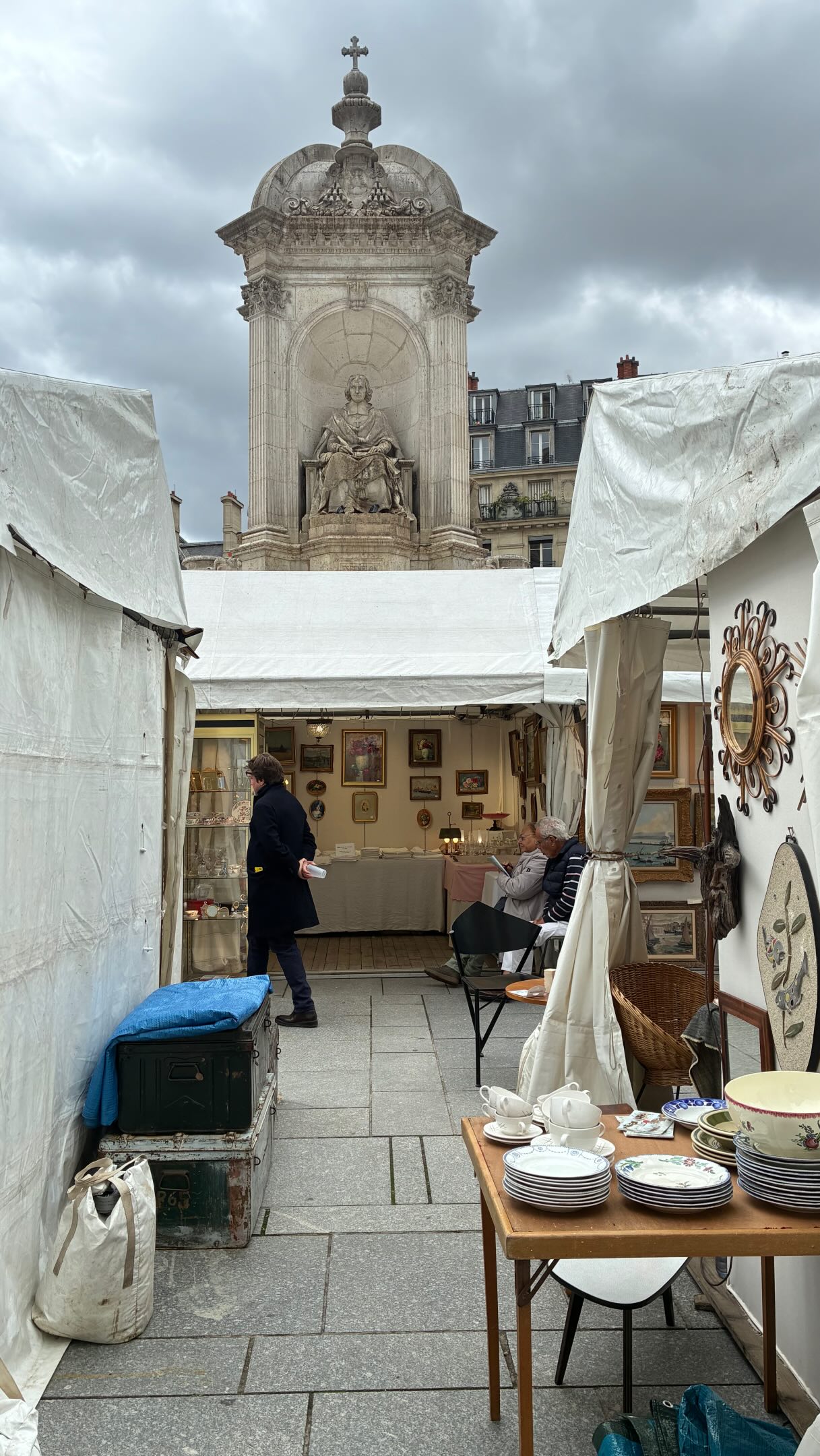 Paris Antiques Fair Near Luxembourg Garden