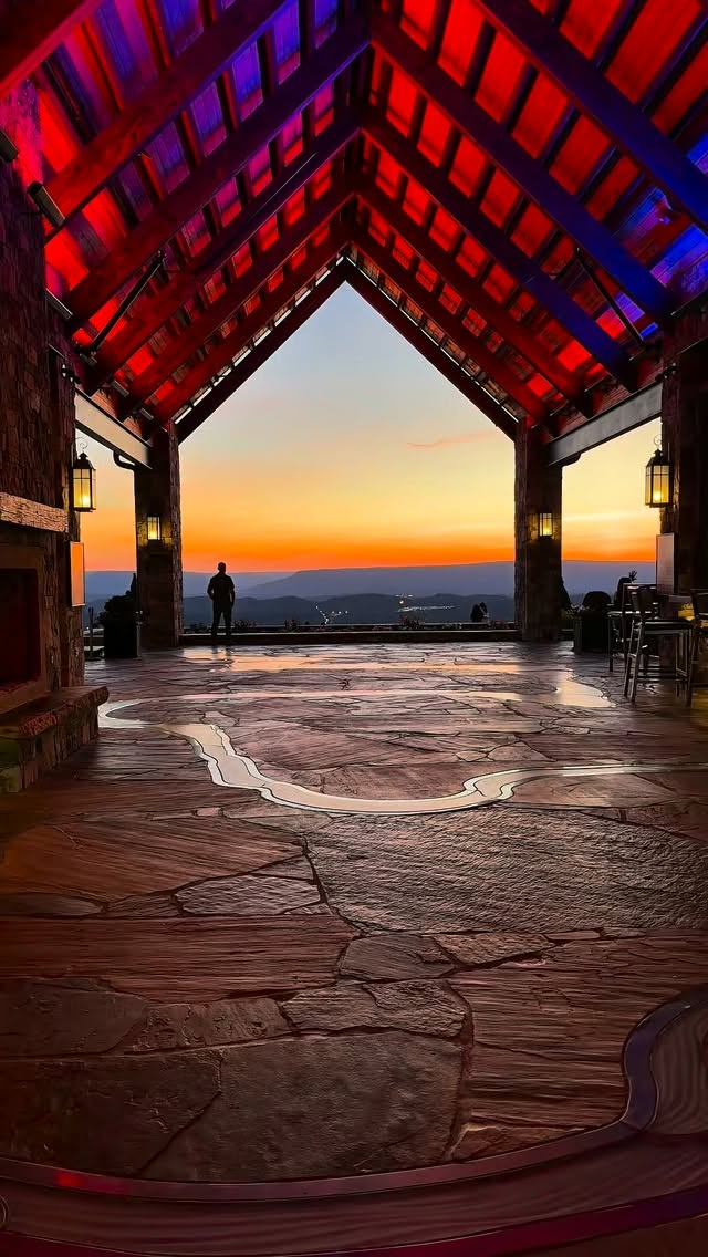 Tennessee Travel Guide With Mountain Views