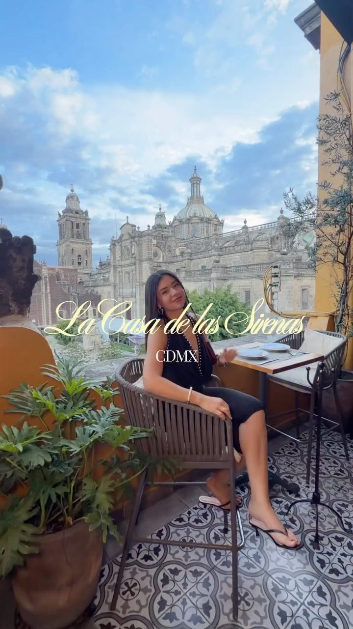 Mexico City Rooftop Dining Overlooking Zócalo
