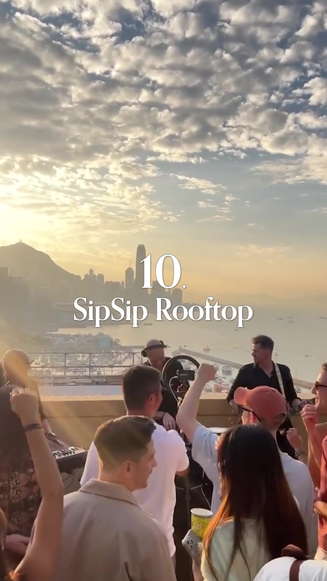 Hong Kong Rooftop Bars Offer Skyline Views