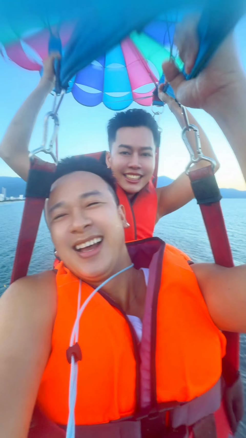 Da Nang's Beaches, Bridges, and Bites