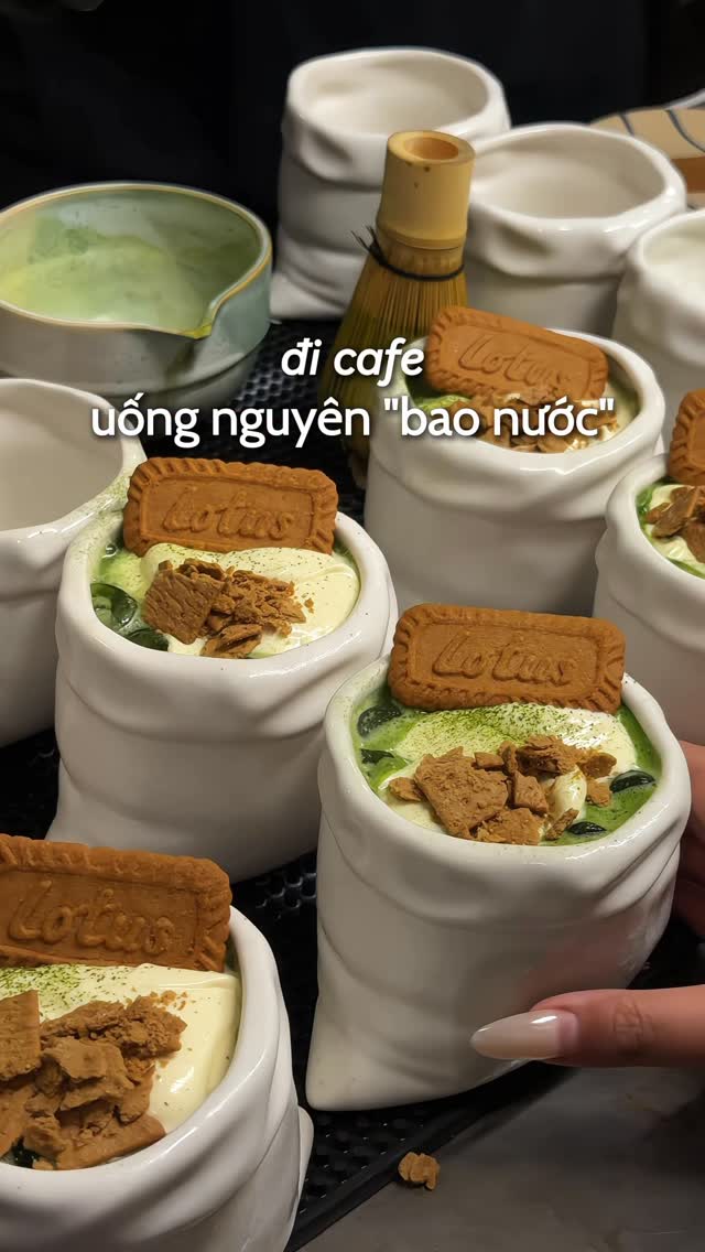 Cafe Serves Drinks In Bag-Shaped Cups