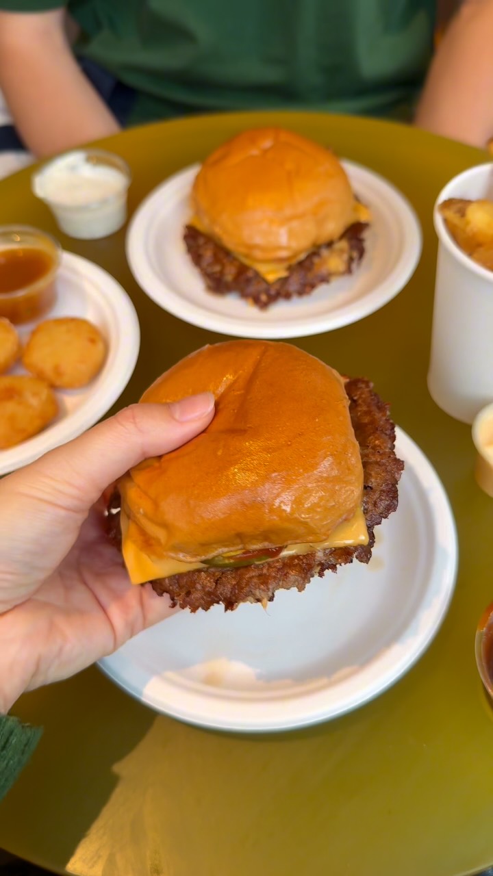 Dumbo Shoreditch Burger Spot in London