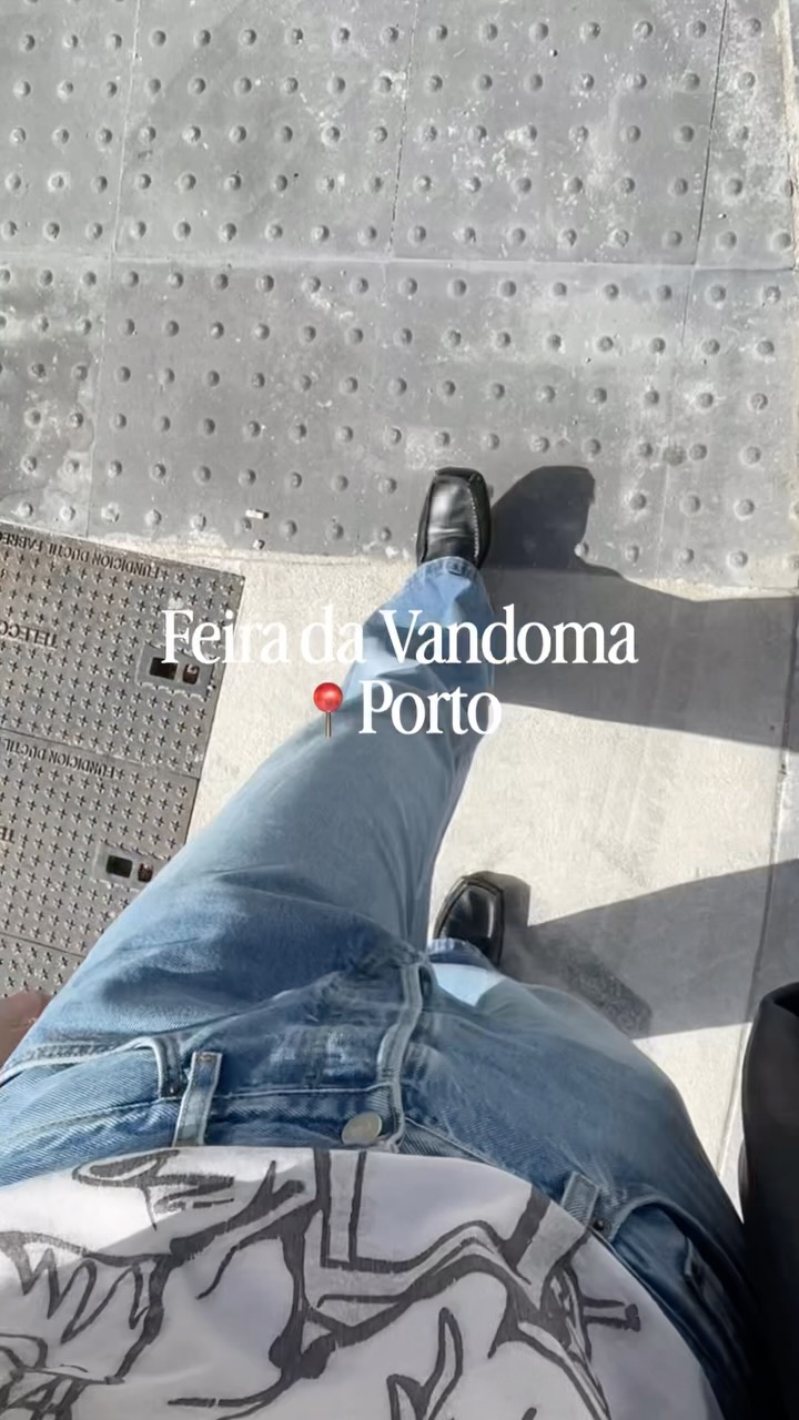 Feira da Vandoma Market Offers Vintage Finds