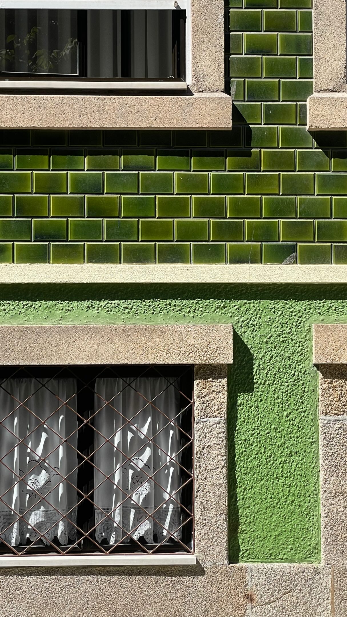 Explore Porto Alternativo Vintage Store Finds