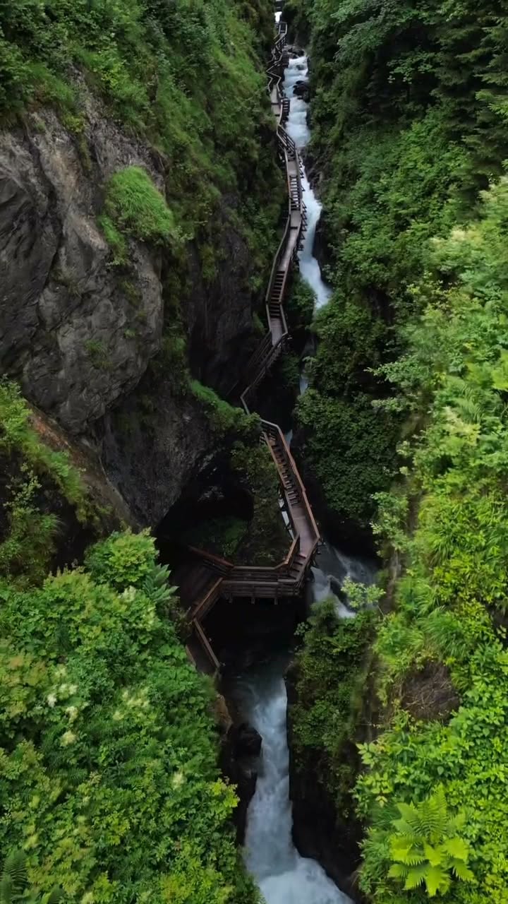 Sigmund Thun Gorge Hike to Klamm Lake