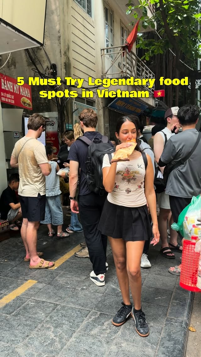 Iconic Vietnamese Eateries and Dessert Shops