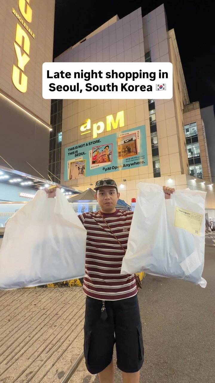 Late-Night Shopping Experience in Seoul