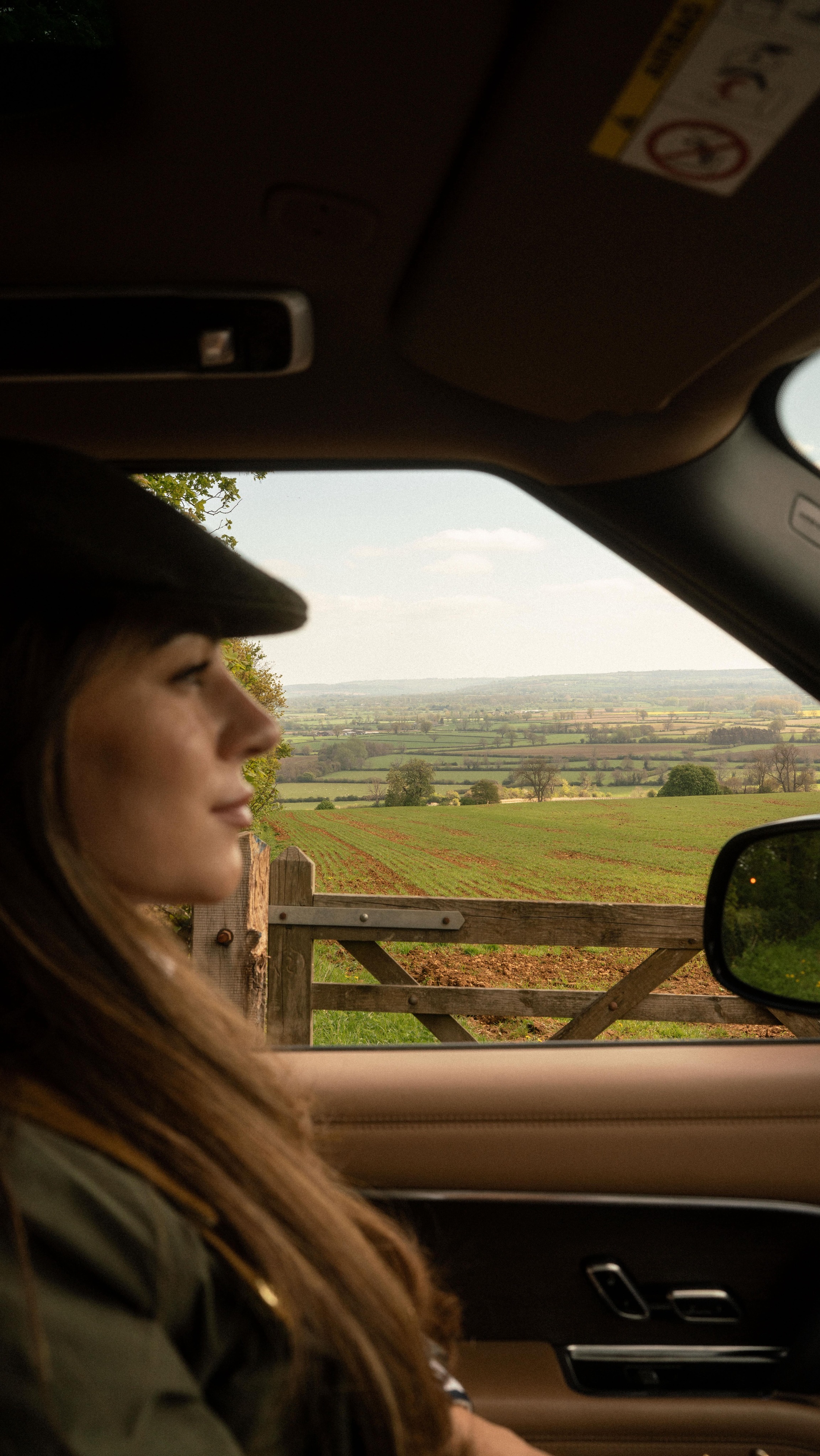 Cotswolds Villages, Gardens, and Historic Hotel Tour