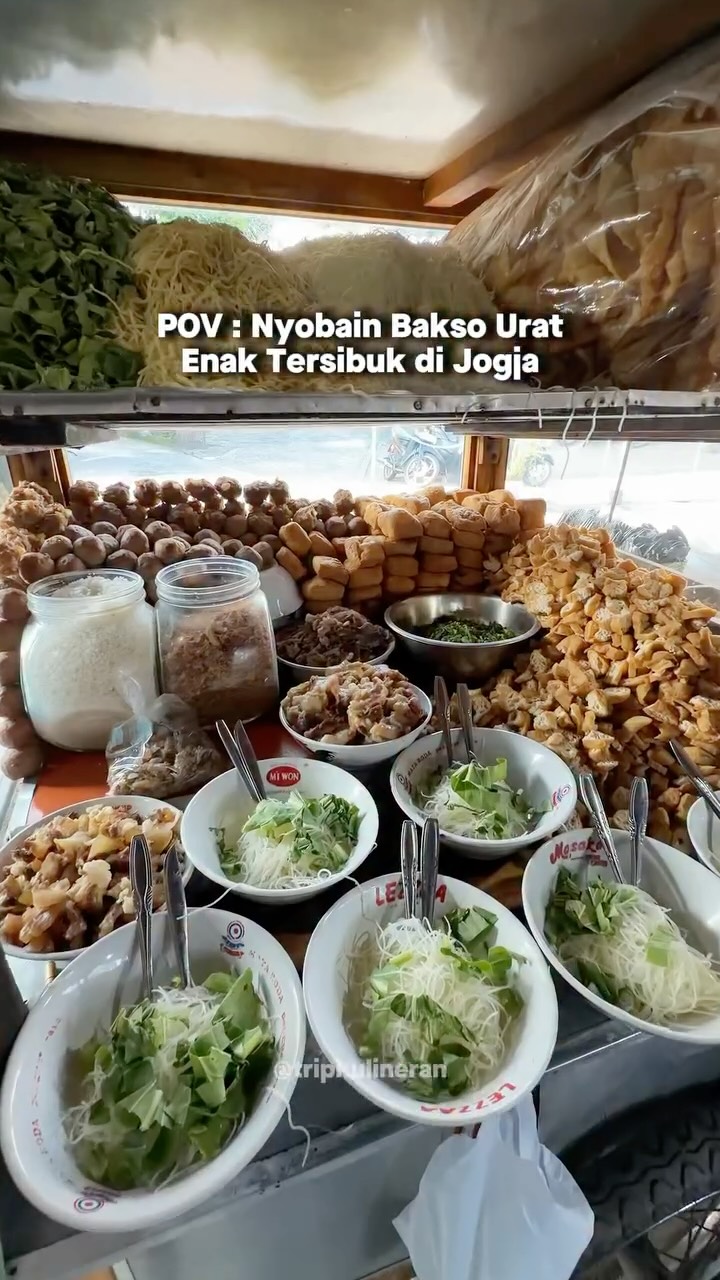 Yogyakarta's Busiest Bakso Urat Restaurant