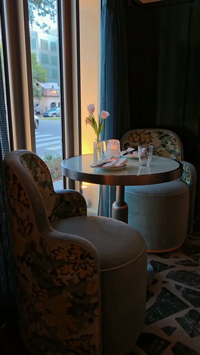 New Orleans Martini Bar And Hotel Dining