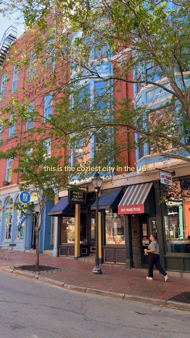 Portland Maine's Cozy Charm: Lighthouses, Lobster, Old Port