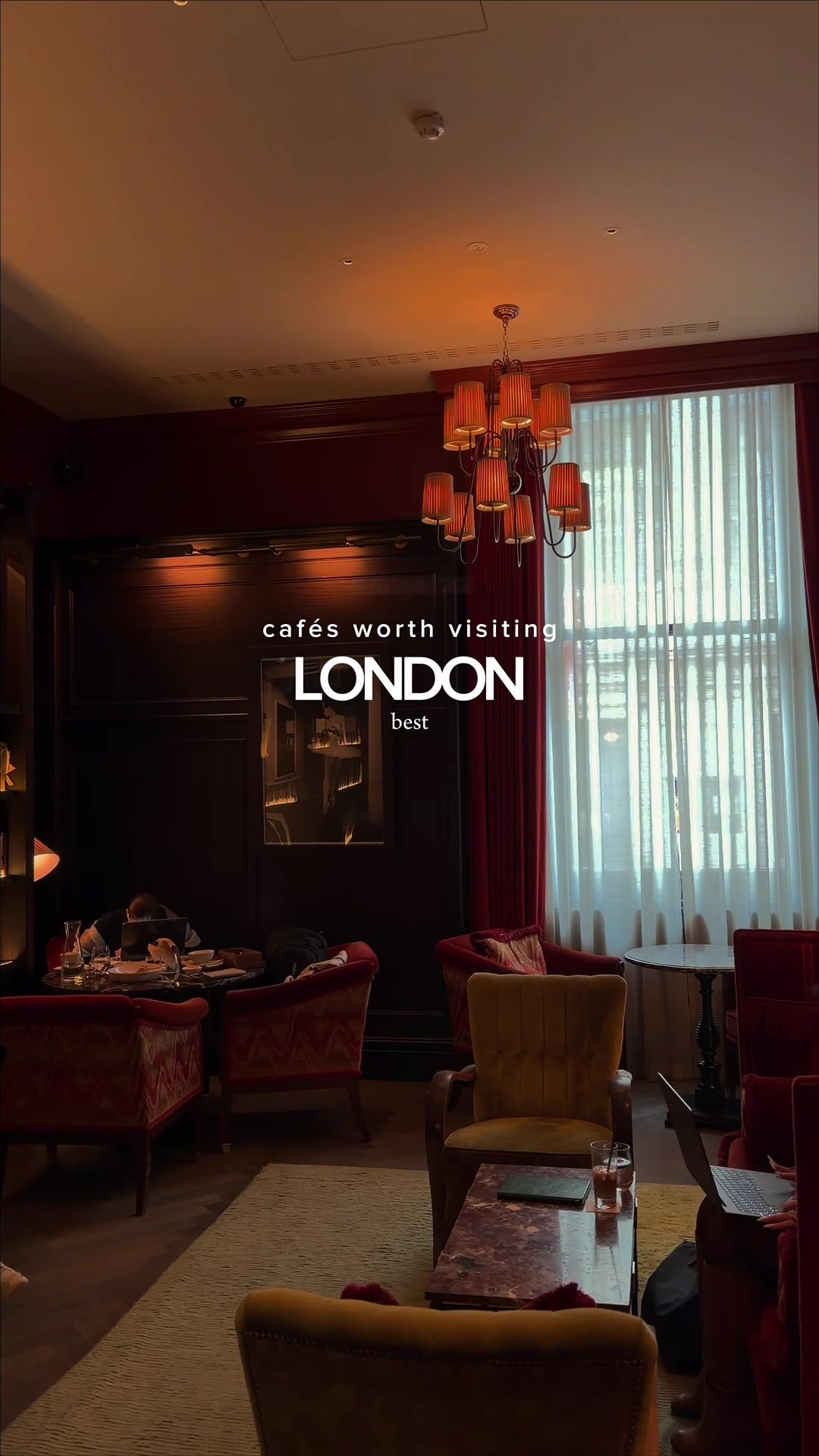 London Library Cafe With Cozy Ambiance