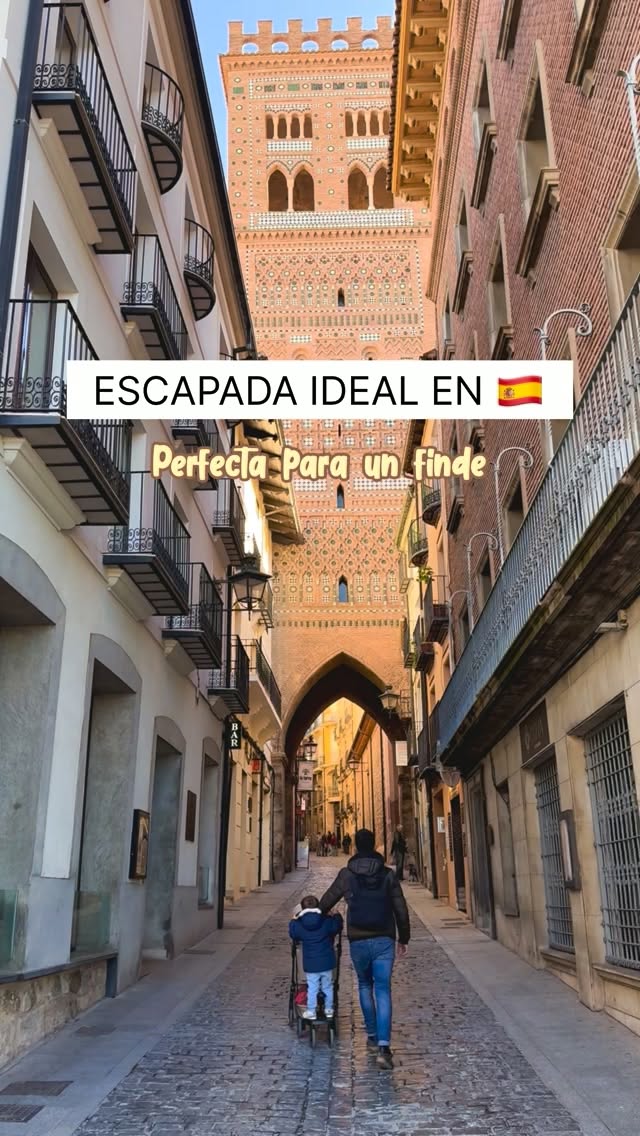 Teruel Weekend Getaway: Dinosaurs, Red Canyon & Albarracín