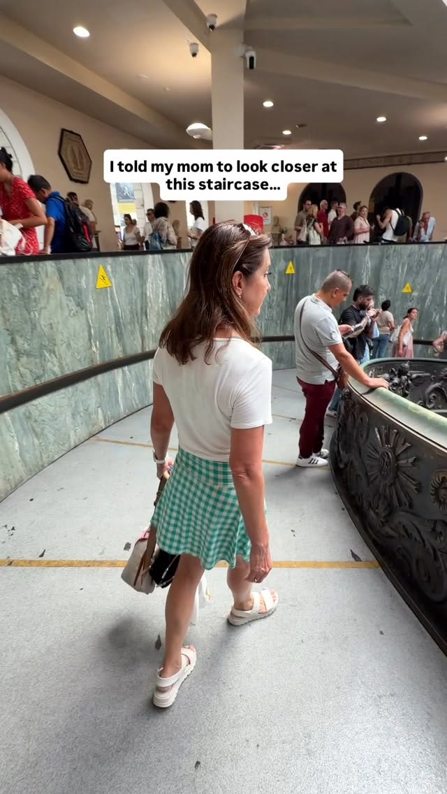 Vatican Museums Double-Helix Staircase Illusion