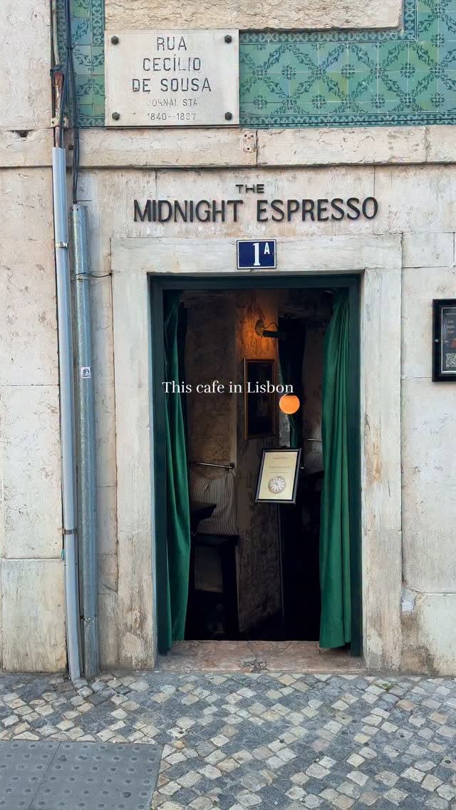 Lisbon Cafes With Cozy Ambiance