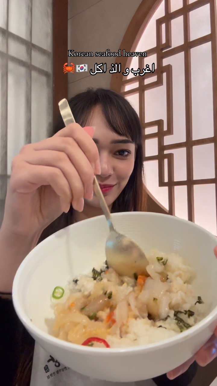 Myeongdong Restaurant Offers Marinated Crab and Seafood