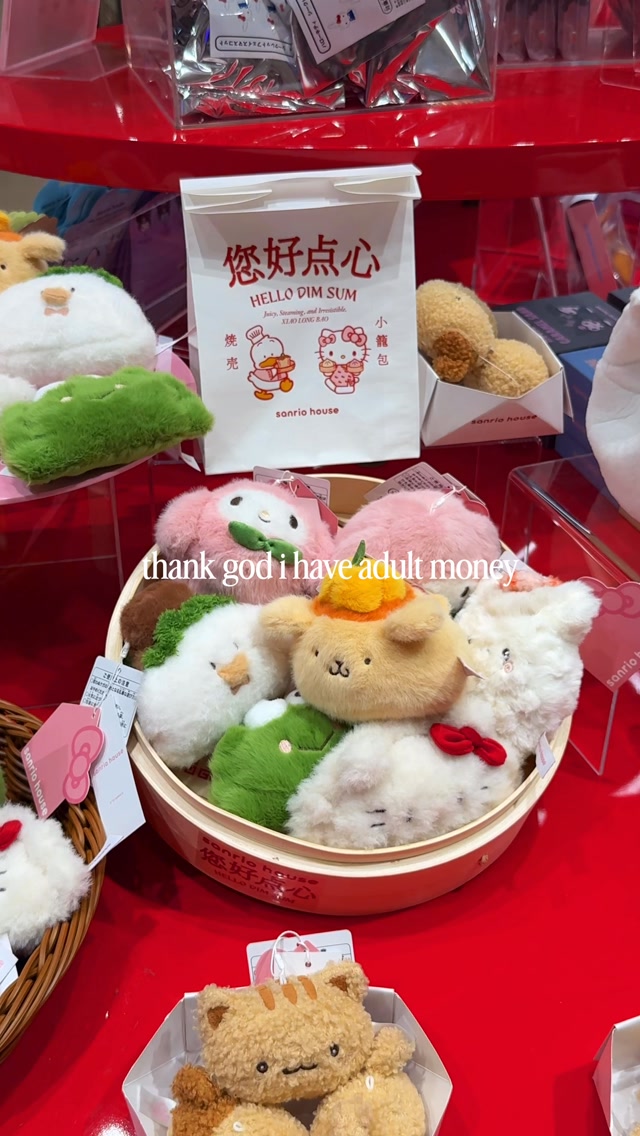 Sanrio House Lucua Osaka Merchandise