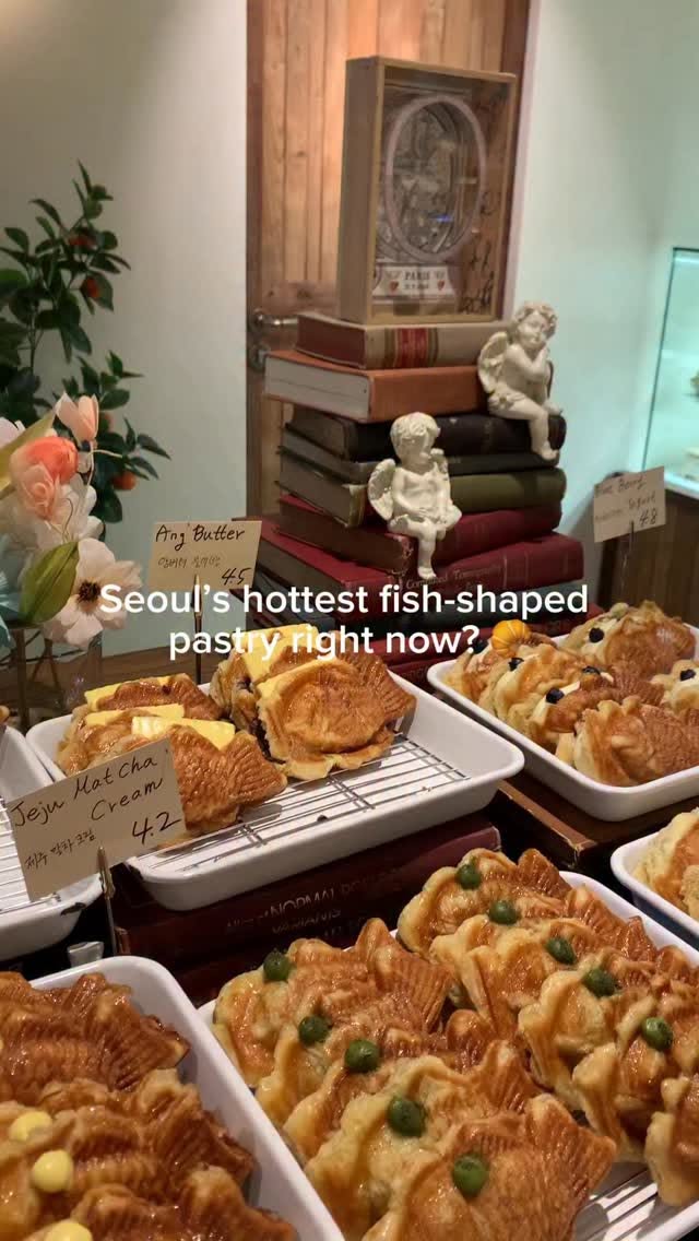 Les Amis Honnêtes: A Parisian-Style Bakery in Seoul