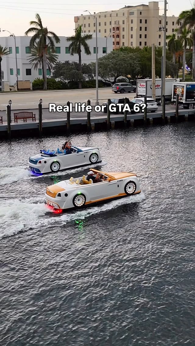 Drive Luxury JetCars On Hollywood Beach