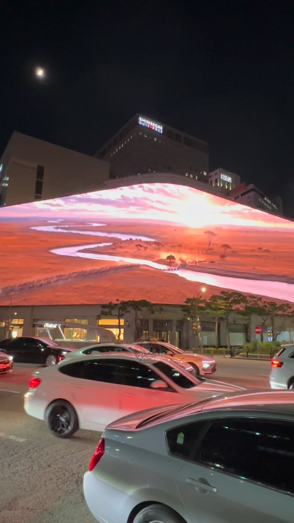 Shinsegae Media Facade Dazzles Myeongdong Nights