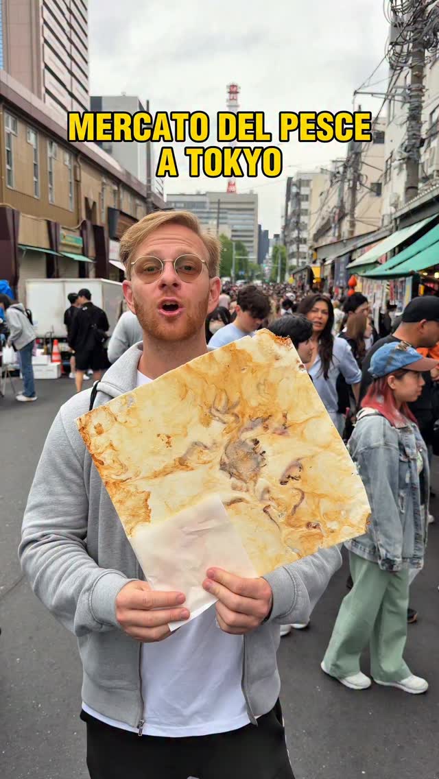 Tsukiji Market Food Tour: Seafood, Sweets, and Matcha