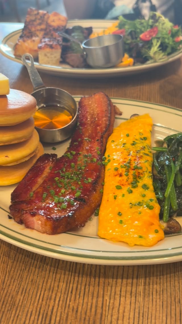 Hong Kong Brunch Cafe Features Elegant Ambiance
