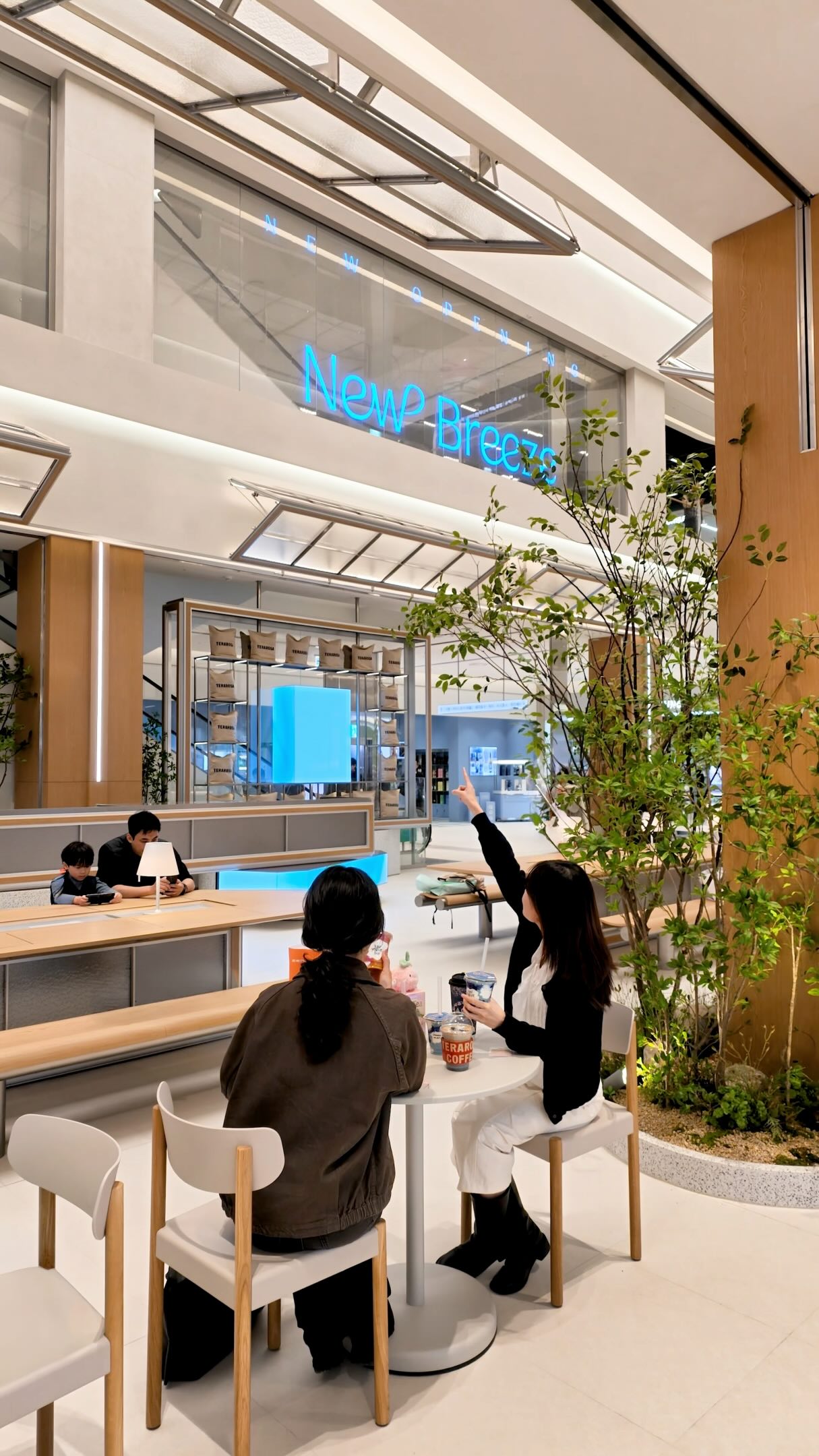 Lotte Mall Belly Town Features Shops and Dining